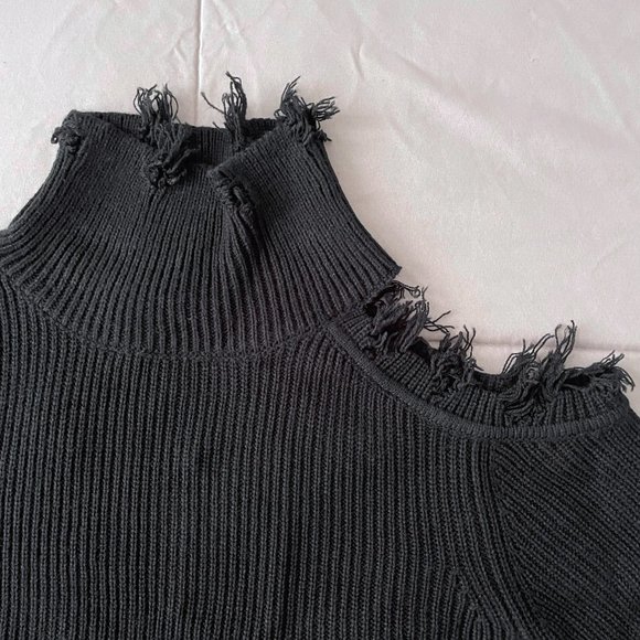 Chunky Knit Distressed Cropped Turtleneck with Cut-Out Black | Signature8 - Picture 4 of 4